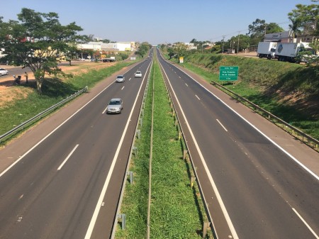 Obras em estradas no fim de semana interferem o trânsito de veículos na região de Presidente Prudente