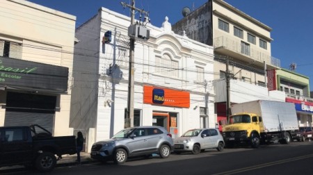 Por suspeita de Covid-19 em colaborador, Itaú fecha agência de Adamantina para higienização