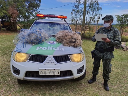 Durante operação piracema polícia ambiental apreende redes de pesca 