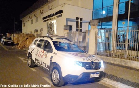 Homem é preso por furtar peça de carne de supermercado de Bastos