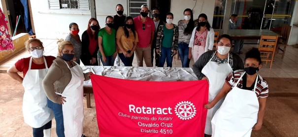 ROTARACT de Osvaldo Cruz fez doao para o asilo de Salmouro neste final de semana