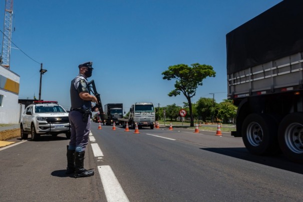 Autuaes por uso de celular aumentam 642,1% nas estradas do Oeste Paulista durante a Operao Padroeira