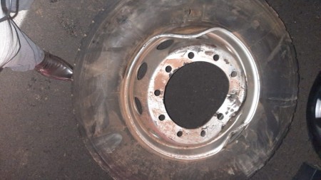 Roda solta na pista provocou acidente entre ônibus e caminhão que matou 7 pessoas e deixou 34 feridas, diz laudo pericial