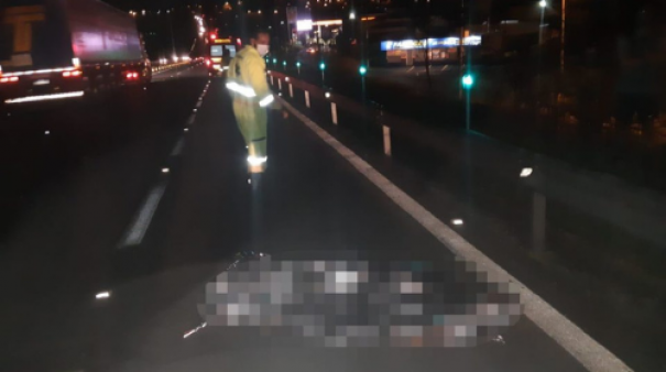 Mulher morre ap�s ser atropelada na Rodovia do Contorno