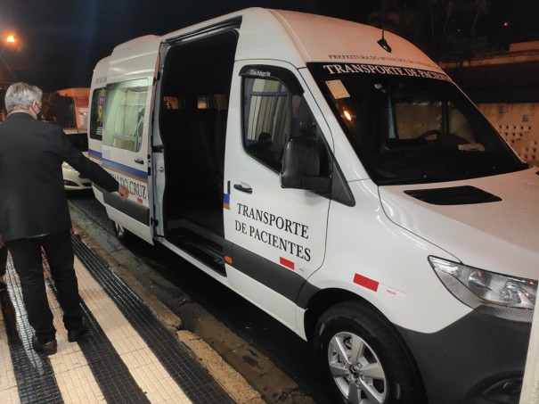 Emenda Impositiva da legislatura anterior mais devoluo de duodcimo, compram nova van para a Sade de Osvaldo Cruz