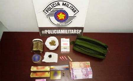 Indivíduos são detidos em carro com maconha, haxixe e cocaína na SP-294