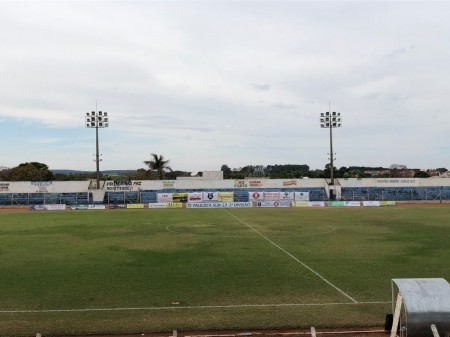 TJD absolve Osvaldo Cruz após jogo não ser realizado; prefeita explica ocorrido, e novo AVCB sai