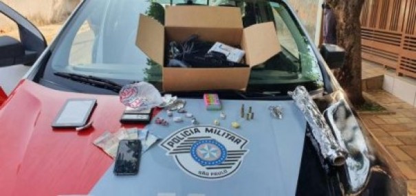 Pol�cia Militar prende indiv�duo por tr�fico de drogas, em Osvaldo Cruz