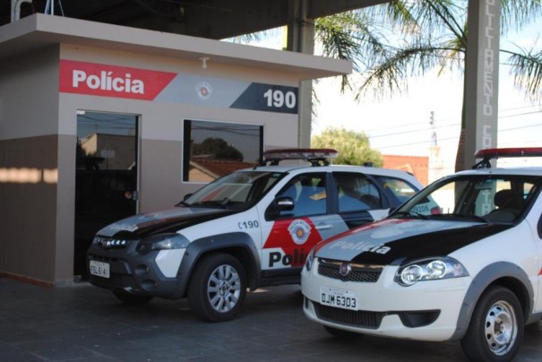 Resid�ncia na �rea central de Parapu� � invadida