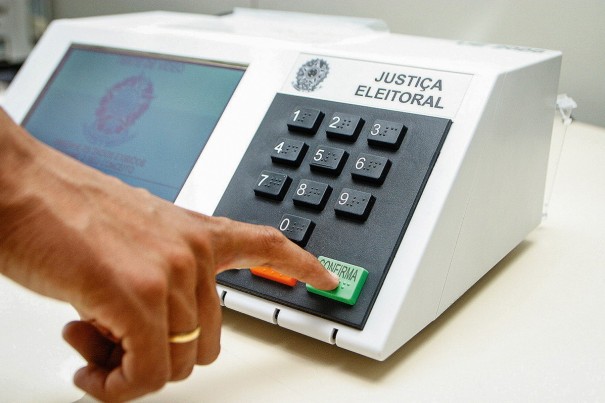 Eleitores de Piacatu votaro para prefeito em 3 de outubro