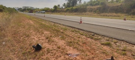 Motociclista morre após colisão frontal com caminhão na Rodovia da Integração, em Marabá Paulista