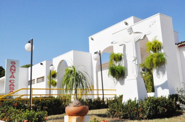 Prefeitura de Fl�rida Paulista adquire novo aparelho de Raio X para a Santa Casa