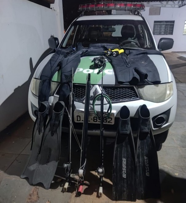 Fiscaliza��o apreende materiais utilizados em pesca predat�ria subaqu�tica no Rio Paran�