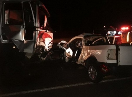 Batida entre caminhão e picape deixa vítima fatal na SP-425 em Presidente Prudente