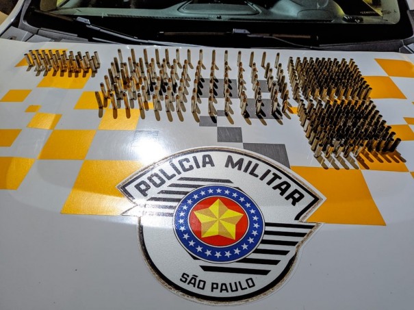 Muni��es s�o apreendidas durante fiscaliza��o policial na Rodovia Assis Chateaubriand