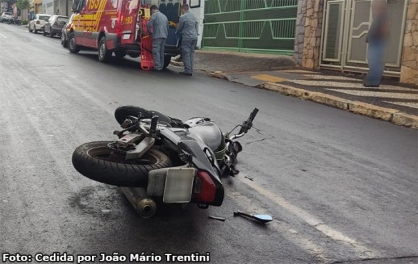 Motociclista fica ferido em acidente de transito em Tup�