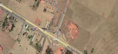 Obras na SP-270 modificam dinâmica de tráfego de veículos no fim de semana, em Presidente Epitácio