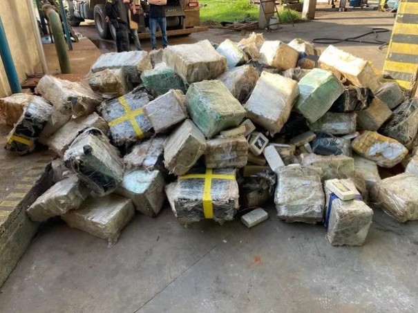 Quase nove toneladas de drogas s�o incineradas em forno de ind�stria em Presidente Prudente