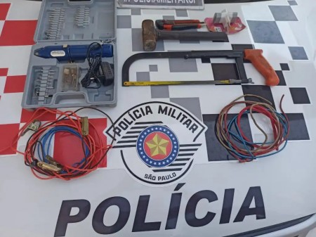 FLÓRIDA: Homem entra em quintal para 'pegar laranjas', furta ferramentas e é preso pela Polícia Militar