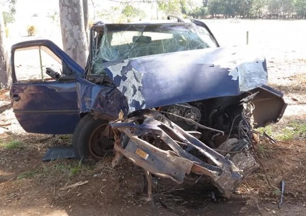 Acidente de trnsito deixa quatro pessoas feridas em estrada vicinal em Dracena