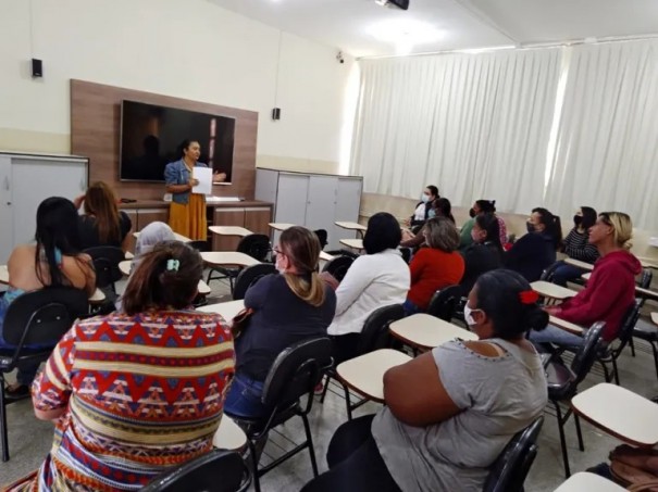 LUCLIA: Selecionados do Programa Bolsa Trabalho iniciam atividades