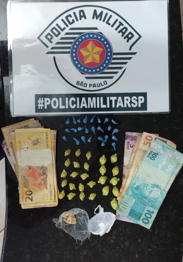 PM registra ocorr�ncia de tr�fico de drogas, apreende crack, coca�na e dinheiro em OC
