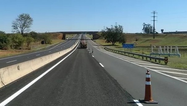 Obras na Rodovia Raposo Tavares, em Caiu�, alteram tr�fego e interditam al�a de acesso � �rea urbana