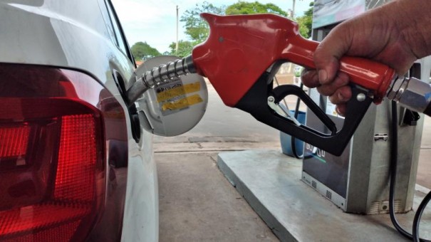 Combust�vel, pneus e sistema el�trico do ve�culo s�o principais causas de chamados na rodovia