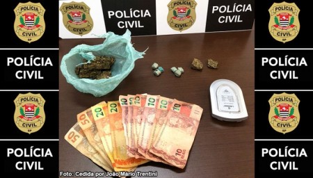 Dise de Tupã aborda adolescente a apreende crack e maconha