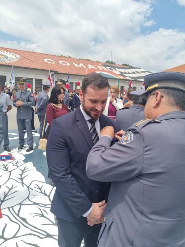 PM realiza solenidade de 191 anos em S�o Paulo e entrega a mais alta Condecora��o Militar ao Juiz de Direito Marcus Fraz�o