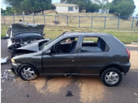 Homem de 48 anos morre após colisão entre dois carros