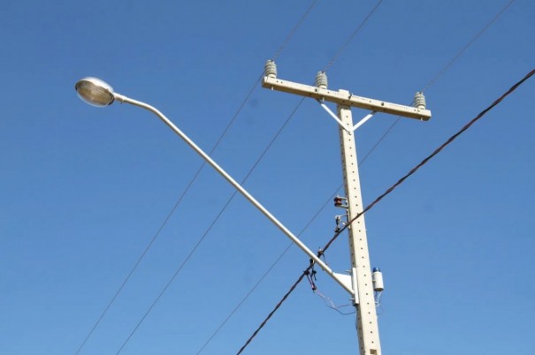 Salmour�o: Vereadora reivindica � Prefeitura melhorias na ilumina��o ap�s pedido de moradores