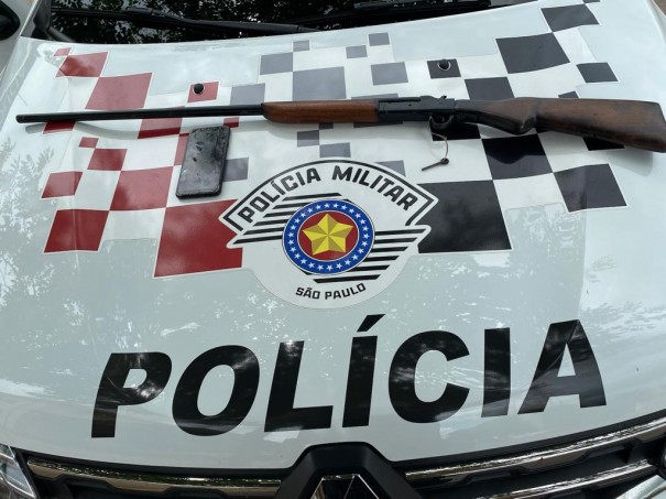 Durante atendimento de acidente de tr�nsito, PM prende indiv�duo por embriaguez ao volante e porte de arma de fogo, em OC