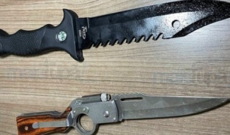 Rapaz invade escola e fere professoras com faca na região