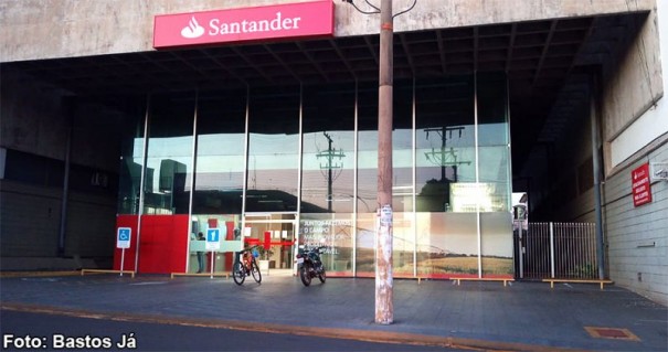 Bancos fecham no carnaval e reabrem em 2 de maro, a partir das 12 horas