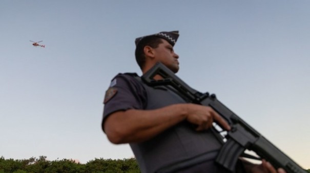 Governo de SP anuncia reajuste de 20% para policiais e agentes penitenciários