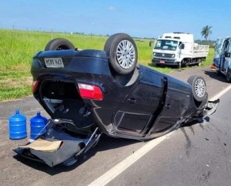 Idoso de 79 anos provoca acidente na SP-294 em Marília