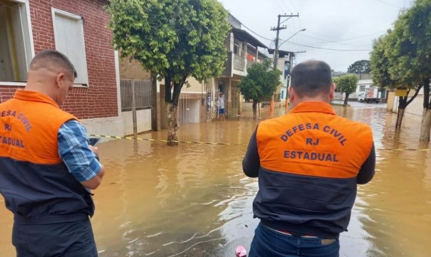 Chuvas em Petrpolis deixam pelo menos 34 mortos