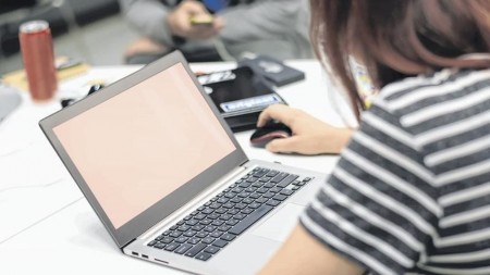 Vagas de estágios disponibilizam bolsa-auxílio de até R$ 1 mil para estudantes do Oeste Paulista