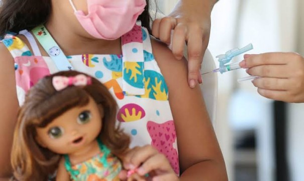 Sade de OC inicia a vacinao de crianas de 6 a 11 anos sem comorbidades