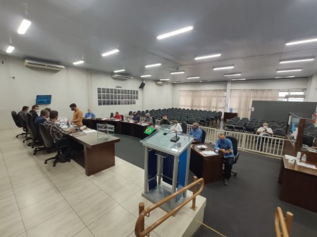 Vereadores de Osvaldo Cruz aprovam 10,19% de reajuste salarial para os servidores municipais