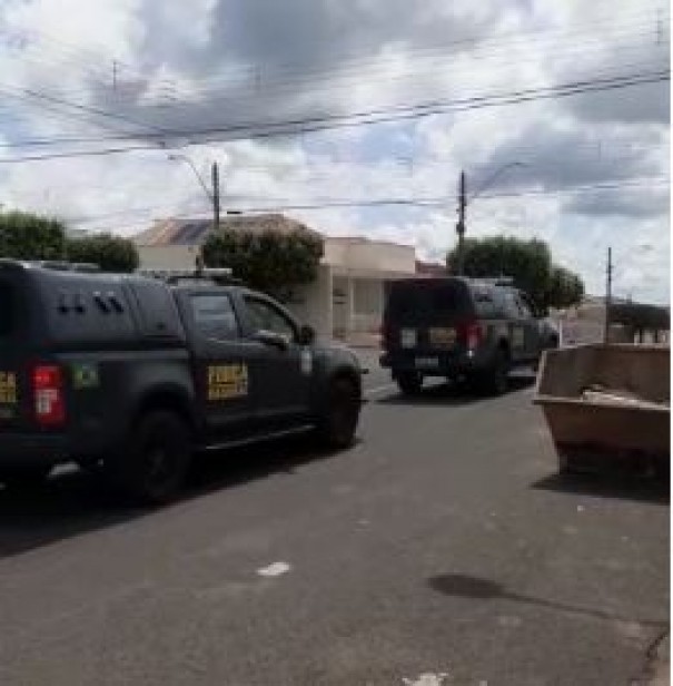 Viaturas da For�a Nacional de Seguran�a passam por Osvaldo Cruz e causam curiosidade na popula��o