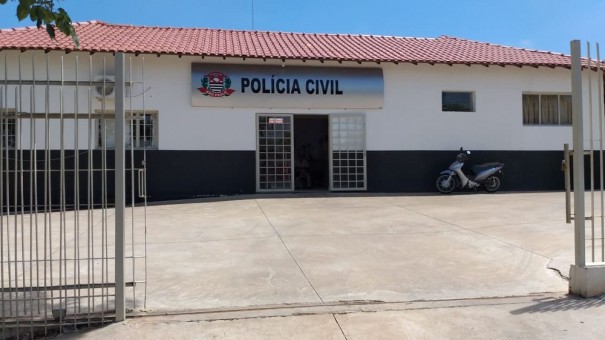 Pol�cia Civil investiga furto de quase 30 armas de fogo de colecionador em Osvaldo Cruz