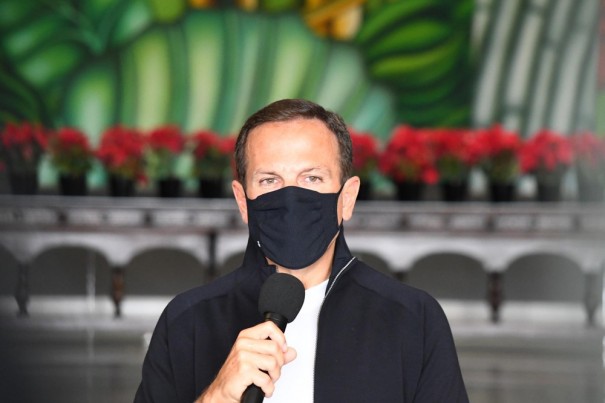 Aps nmero de internados dobrar, governo de SP recomenda limitar a 70% o pblico em eventos e exigir comprovante de vacinao