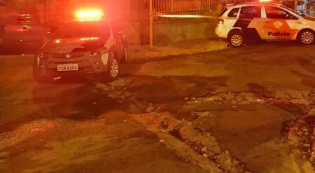 Três homens são presos e um acaba morto em confronto com a Polícia