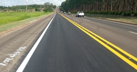 Operação Pare e Siga é realizada em rodovias da região para obras no pavimento