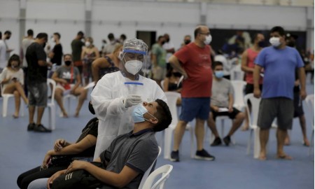 Prefeitos de mais de 2 mil cidades pedem ajuda ao governo diante do avanço dos casos de Covid-19