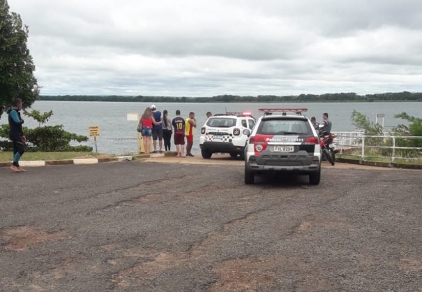 Corpo de homem de 35 anos � encontrado boiando no Rio Paran�, em Panorama
