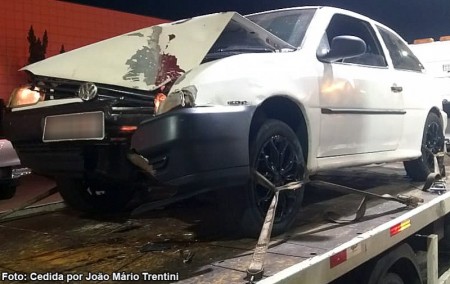 Passageiro de carro fica ferido em acidente no centro de Tupã 
