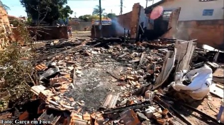 Homem morre carbonizado depois de salvar irmão de incêndio em Garça (SP)